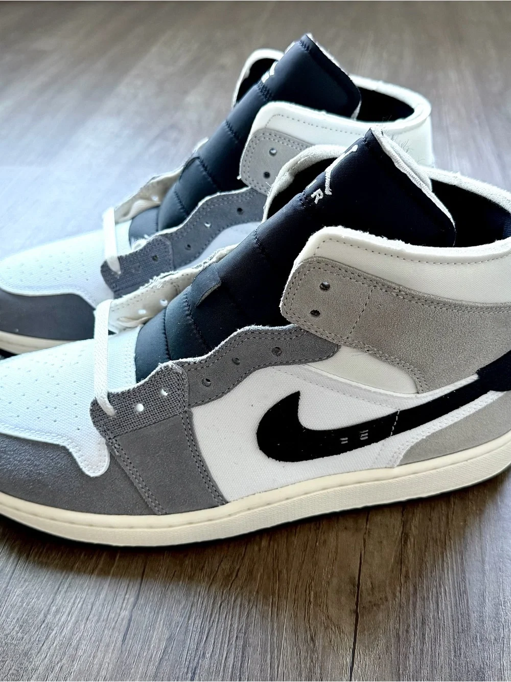 Air Jordan 1 Mid SE Craft Cement Grey Men’s 12 DZ4136-002 NEW